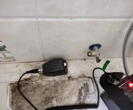 哈密屋顶漏水维修公司分享下卫生间漏水的危害及解决方法